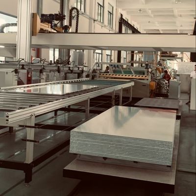 Dòng sản xuất liên tục Máy kim mật ong Kim mật ong Composite Board Dòng sản xuất liên tục