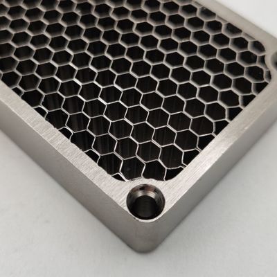 Khung thép không gỉ Lõi tổ ong bằng kim loại 20x20mm để che chắn EMI