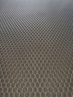 Vật liệu lõi tổ ong nhôm nhẹ với bề mặt nhẵn