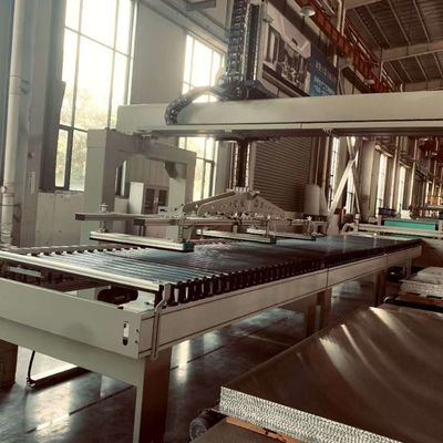 Dòng sản xuất liên tục Máy kim mật ong Kim mật ong Composite Board Dòng sản xuất liên tục
