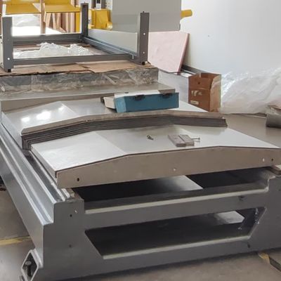 3200*1350 Máy cắt Nomex với hệ thống chân không để cắt