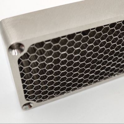 Điểm hàn Stainless Steel Honeycomb tấm với kích thước tế bào 6.4mm cho đường hầm gió