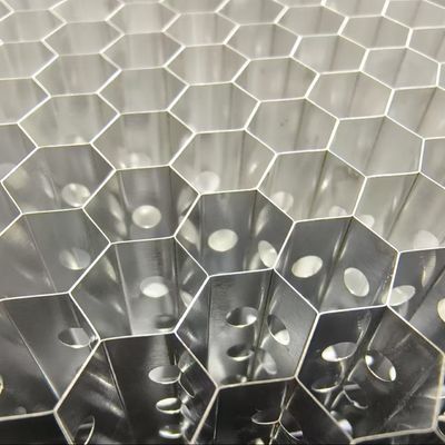 lỗ đâm nhựa nhôm mật ong lõi chiều dài 5.5mm