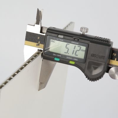 Các vật liệu xây dựng Các tấm nhựa nhôm, Al3003 Al5052 Các tấm cấu trúc nhựa